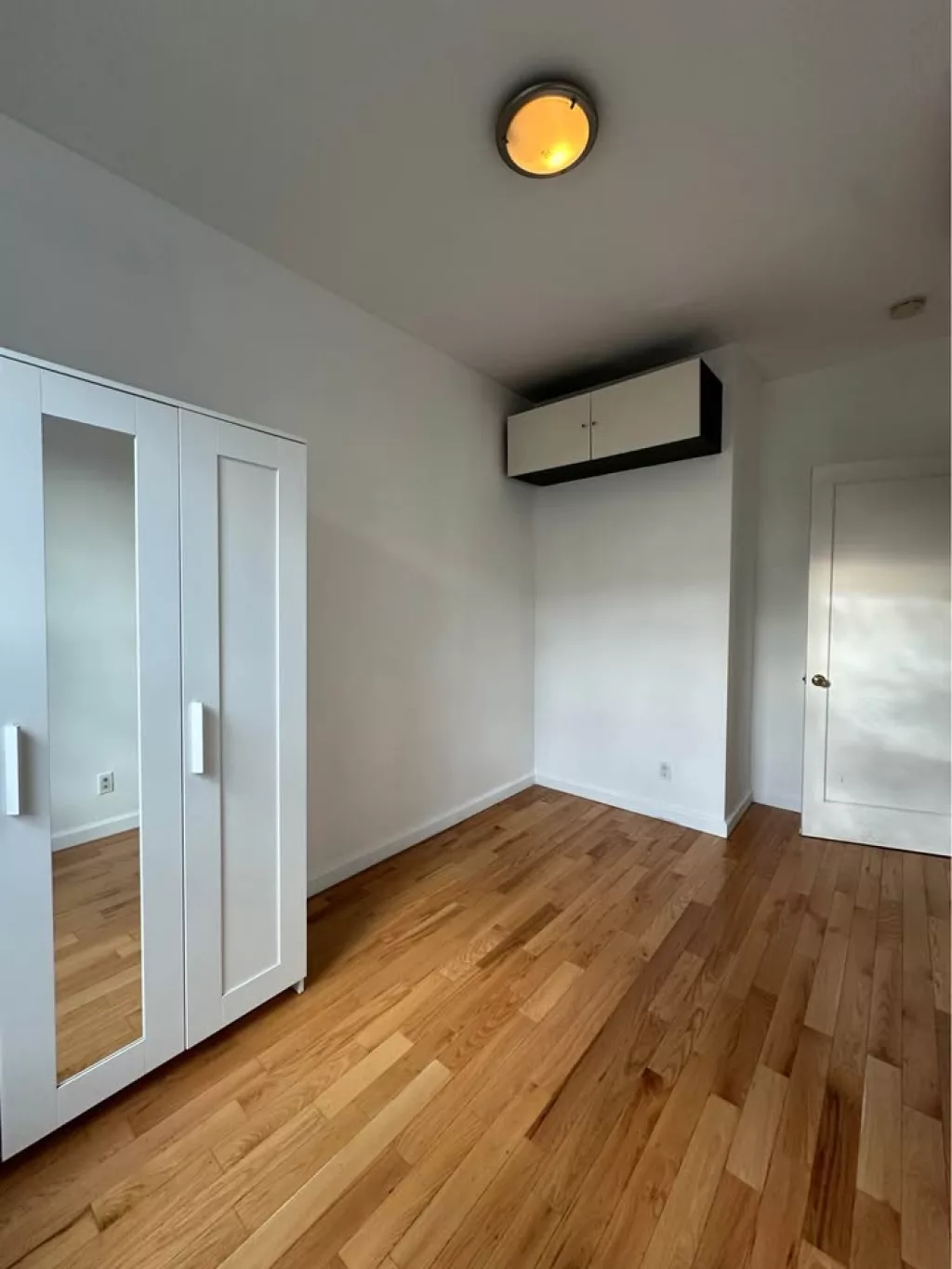 Room available for asap move in!