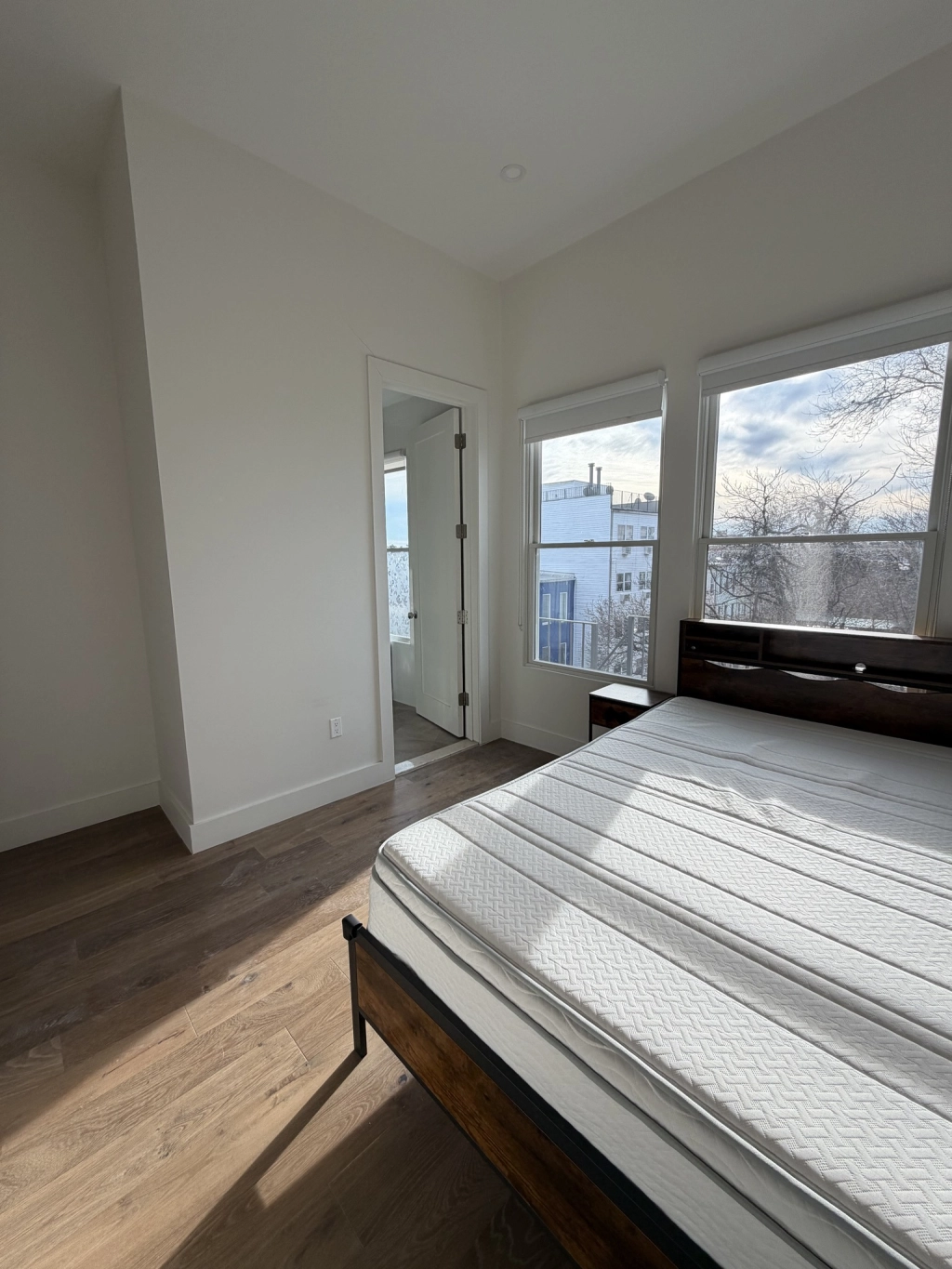 Room-LEBN